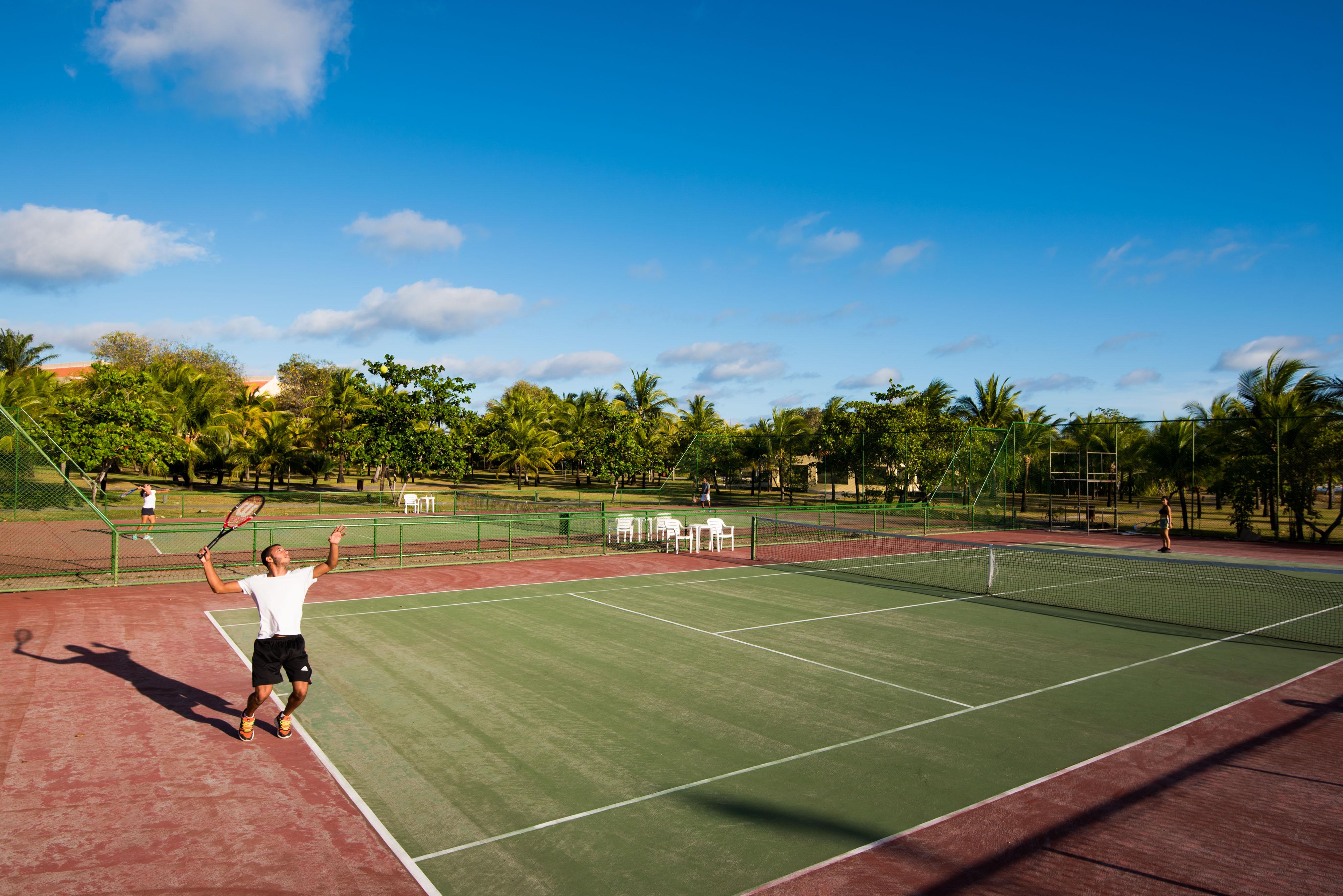 Vila Gale Cabo Cabo de Santo Agostinho Eksteriør bilde Tennis courts at the Boca Raton Resort