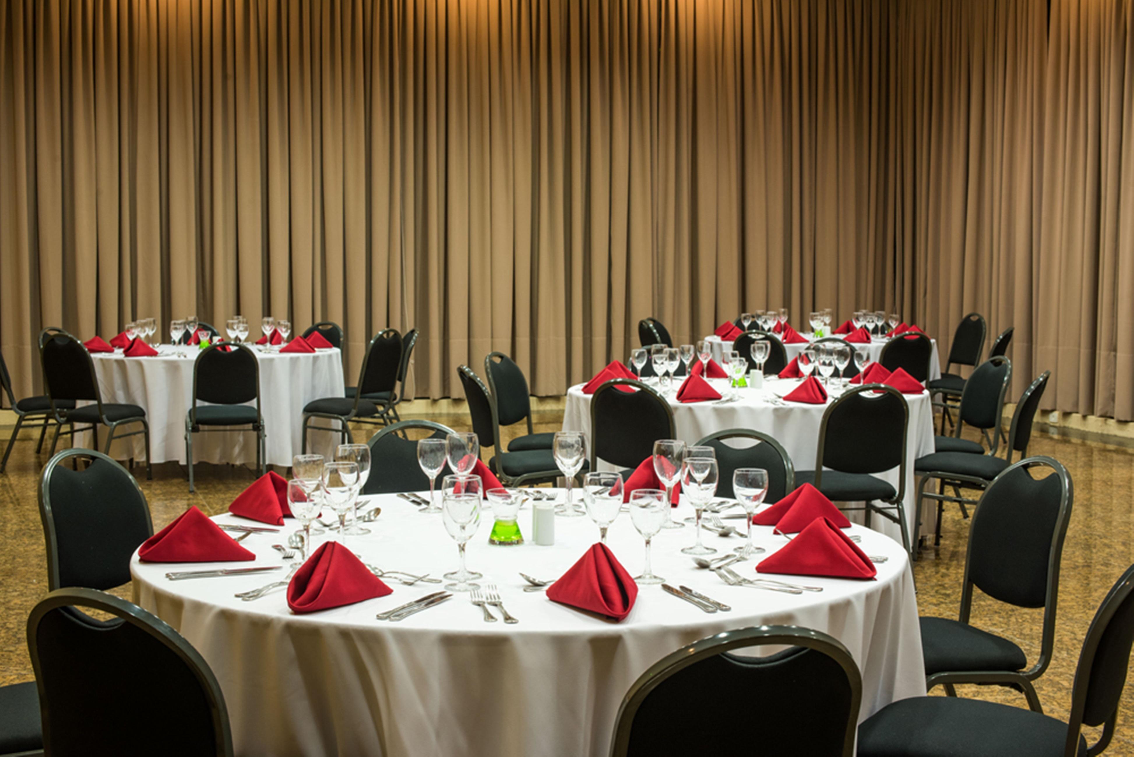 Vila Gale Cabo Cabo de Santo Agostinho Eksteriør bilde The ballroom at the 2016 World Congress Center